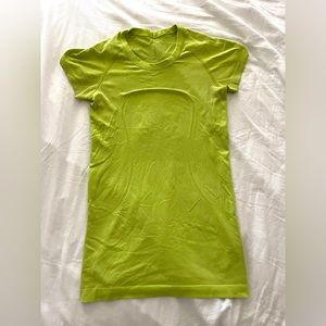 Lulu lemon Run Swiftly Tech shirt